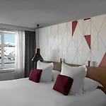 White 1921 Hotel Courchevel