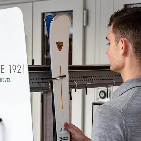 ホテル White 1921 4*