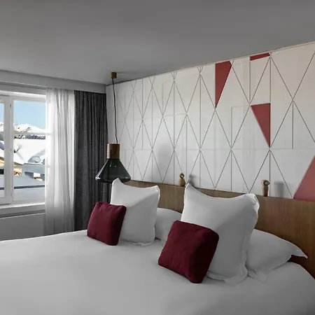 White 1921 ホテル クールシュヴェル