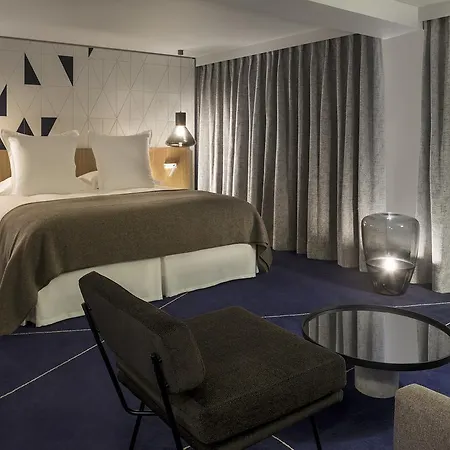 ホテル White 1921 4*