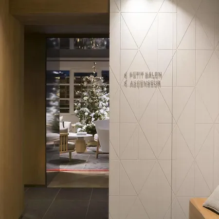 ホテル White 1921 4*