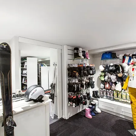 ホテル White 1921 クールシュヴェル