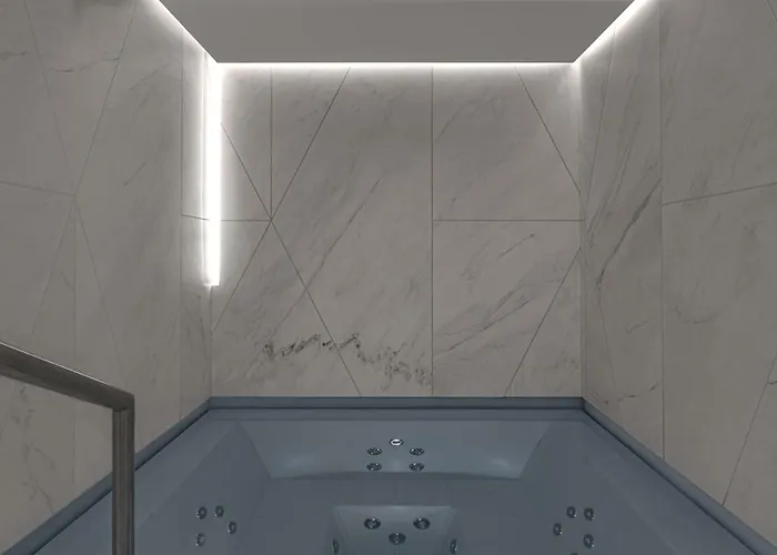 White 1921 4* Courchevel