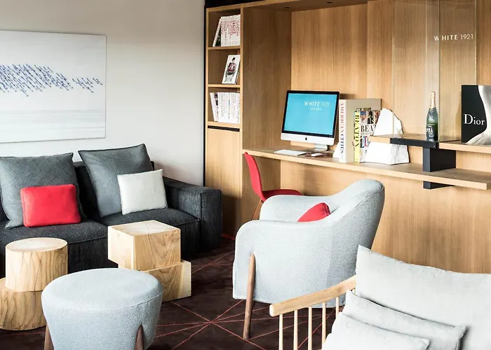 White 1921 4* Courchevel